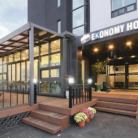 Ekonomy Hotel Сокчхо Екстер'єр фото