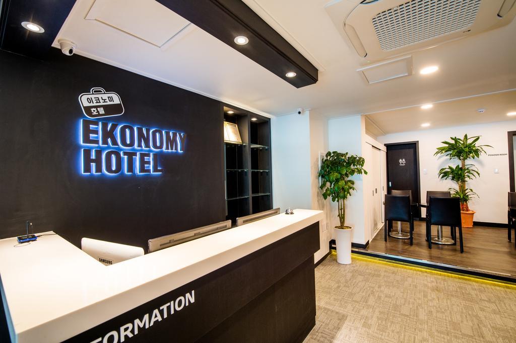 Ekonomy Hotel Сокчхо Екстер'єр фото